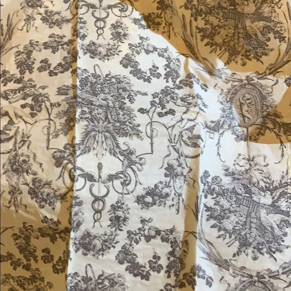 Think Dior ❤️ - Picture 3 of 3